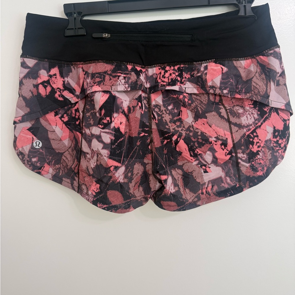 lululemon athletica Speed Up Black/Pink Shorts Size 6 - Picture 2 of 4